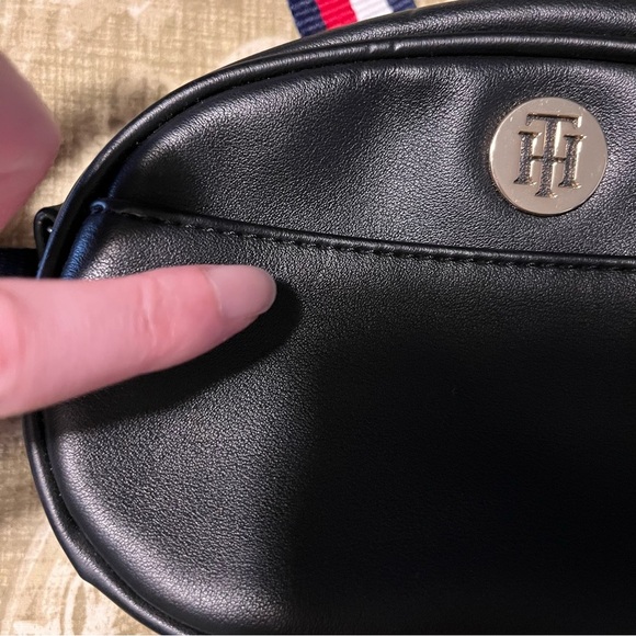 Tommy Hilfiger Belt Bag - Picture 11 of 12